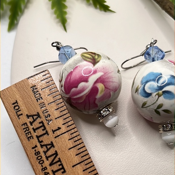 Floral Glass 1” Beaded Earrings. - Picture 5 of 5